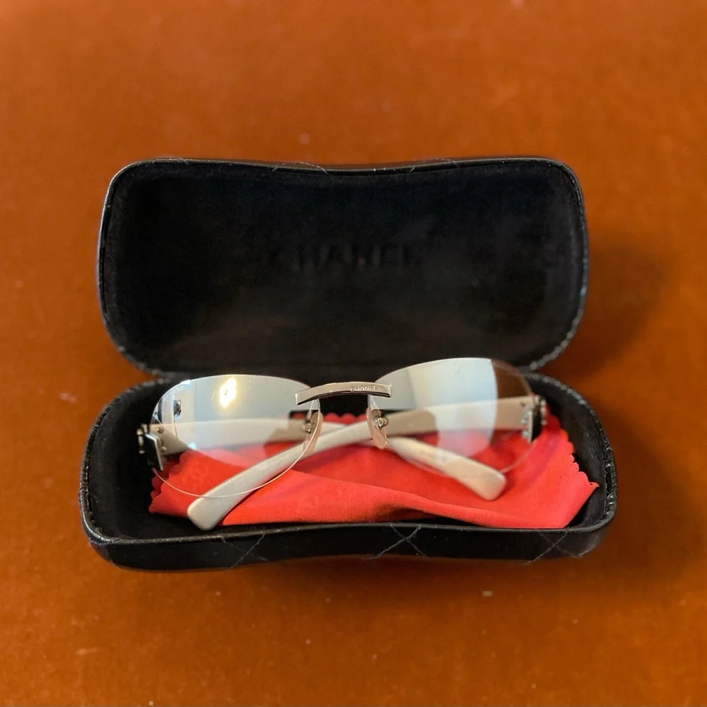 Vintage Chanel Sheild Glasses - Picture 10 of 10